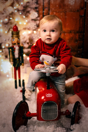 Červeno-hnědá scéna